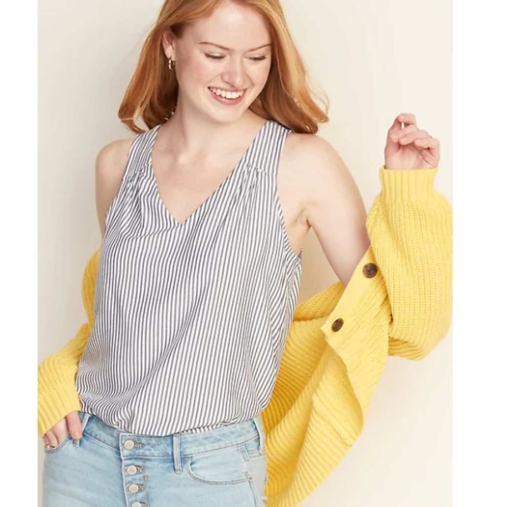 NWT Old Navy Sleeveless V-Neck Keyhole Top